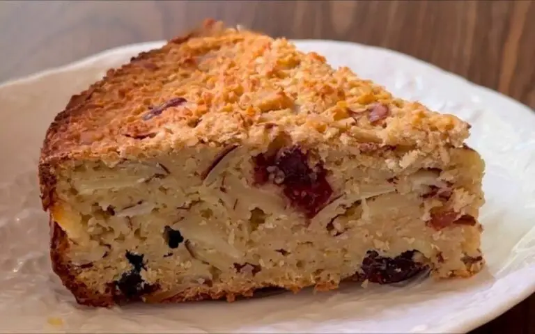 Tarta saludable de manzana, arándanos, avena y almendras