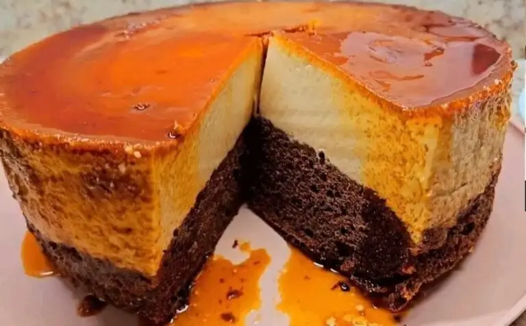 Pastel Imposible de Chocolate y Flan Caramelizado