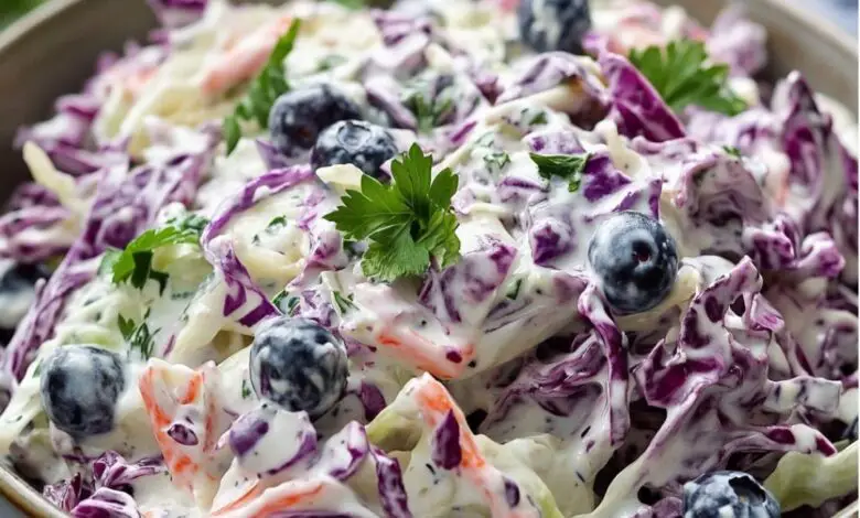 Ensalada de Repollo con Yogur Griego y Arándanos 1