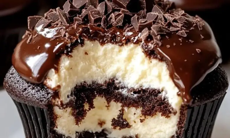 Cupcakes de Chocolate Rellenos de Cheesecake 1