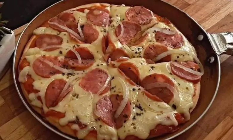 PIZZA CASERA EN SARTÉN 1