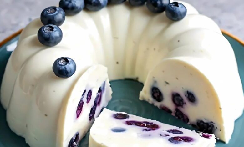 GELATINA DE YOGURT GRIEGO CON ARÁNDANOS 1