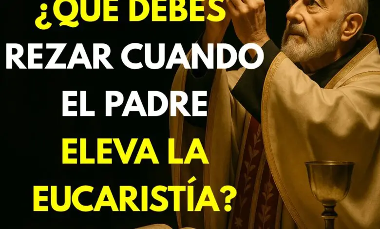 ¿Rezas mal en la misa? Padre Pío explica lo que debes decir cuando se eleva la Eucaristía. 1