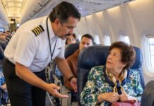 Mi abuela cambió su asiento de primera clase por uno de clase económica y un piloto fue a buscarla