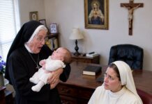 La novicia que quedó embarazada en el convento y la marca que la madre superiora reconoció