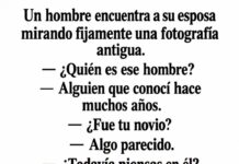 Un hombre encuentra a su esposa mirando una foto antigua y su respuesta final lo deja sin palabras