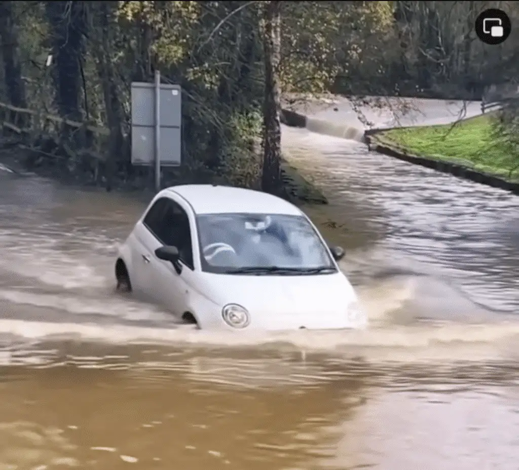 Cómo Cruzar Zonas Inundadas con tu Coche sin Poner en Riesgo tu Vida ni ...