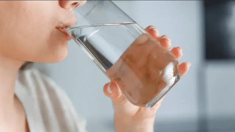 El poder oculto de un vaso de agua con sal en ayunas 1