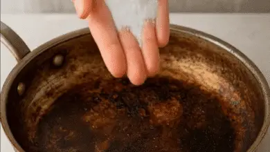 Cómo dejar una sartén quemada como nueva con este truco 5