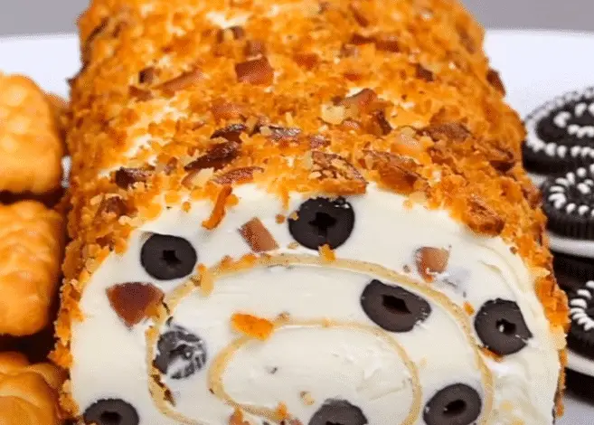 Rollo de Queso Crema con Aceitunas y Tocino 1