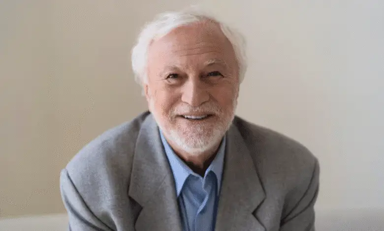 5 peligros ocultos de viajar después de los 70 que todo adulto mayor debe conocer antes de su próximo viaje 1