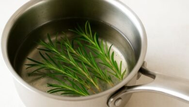 Hervir 5 ramas de romero: te librarás de un molesto problema que afecta a millones de personas 8